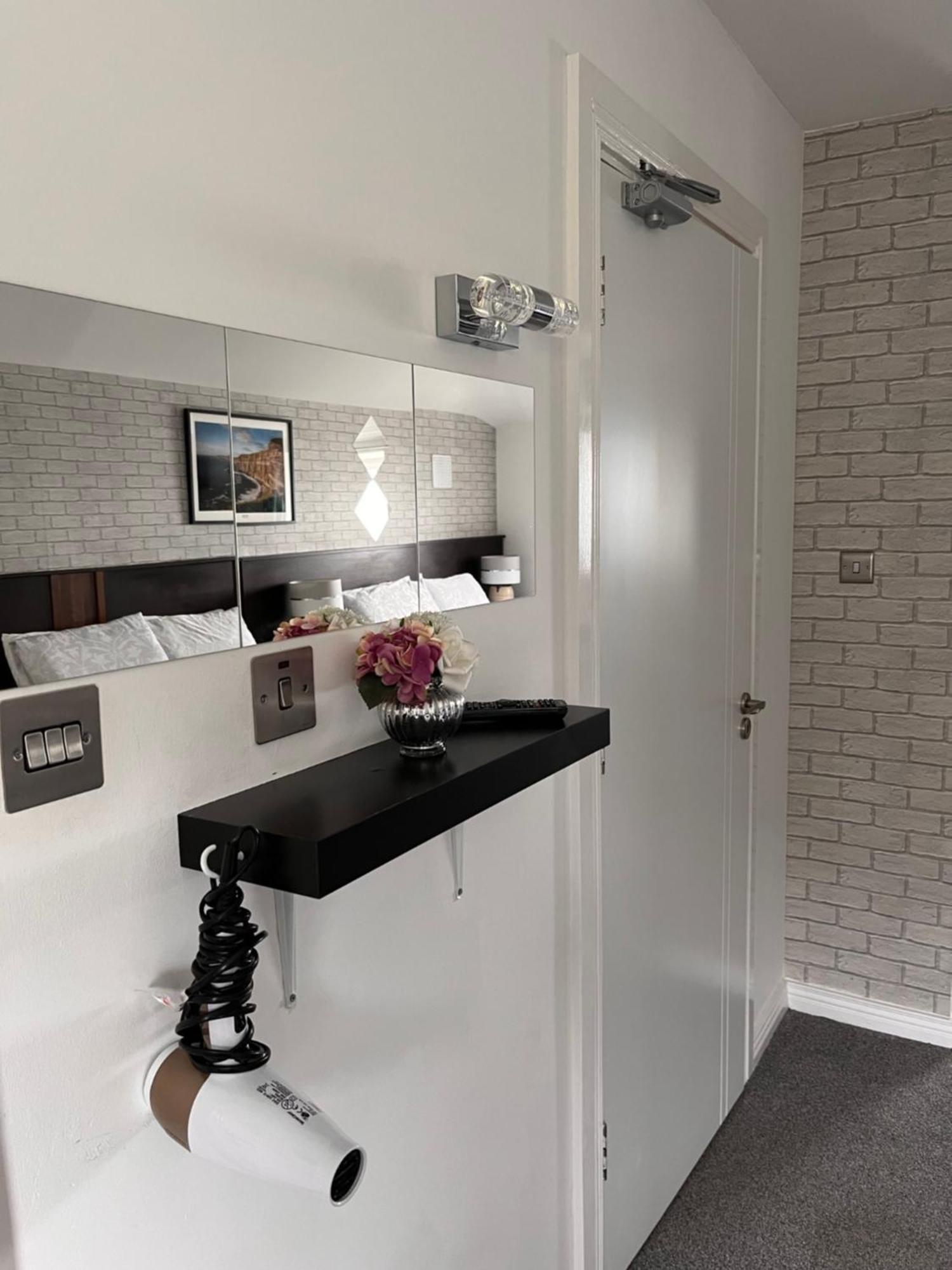 The Light House Hotel Galway Kamer foto