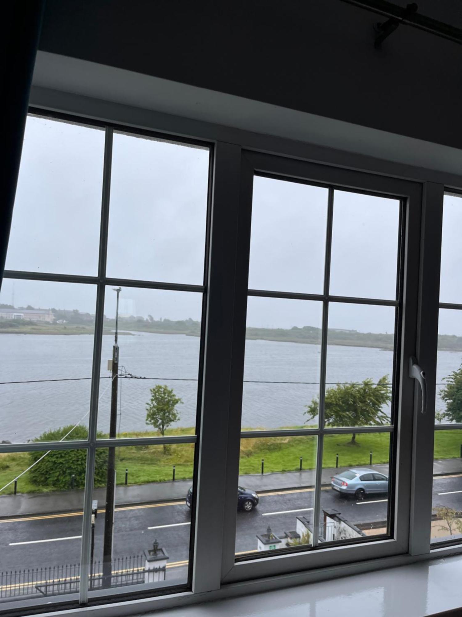 The Light House Hotel Galway Kamer foto