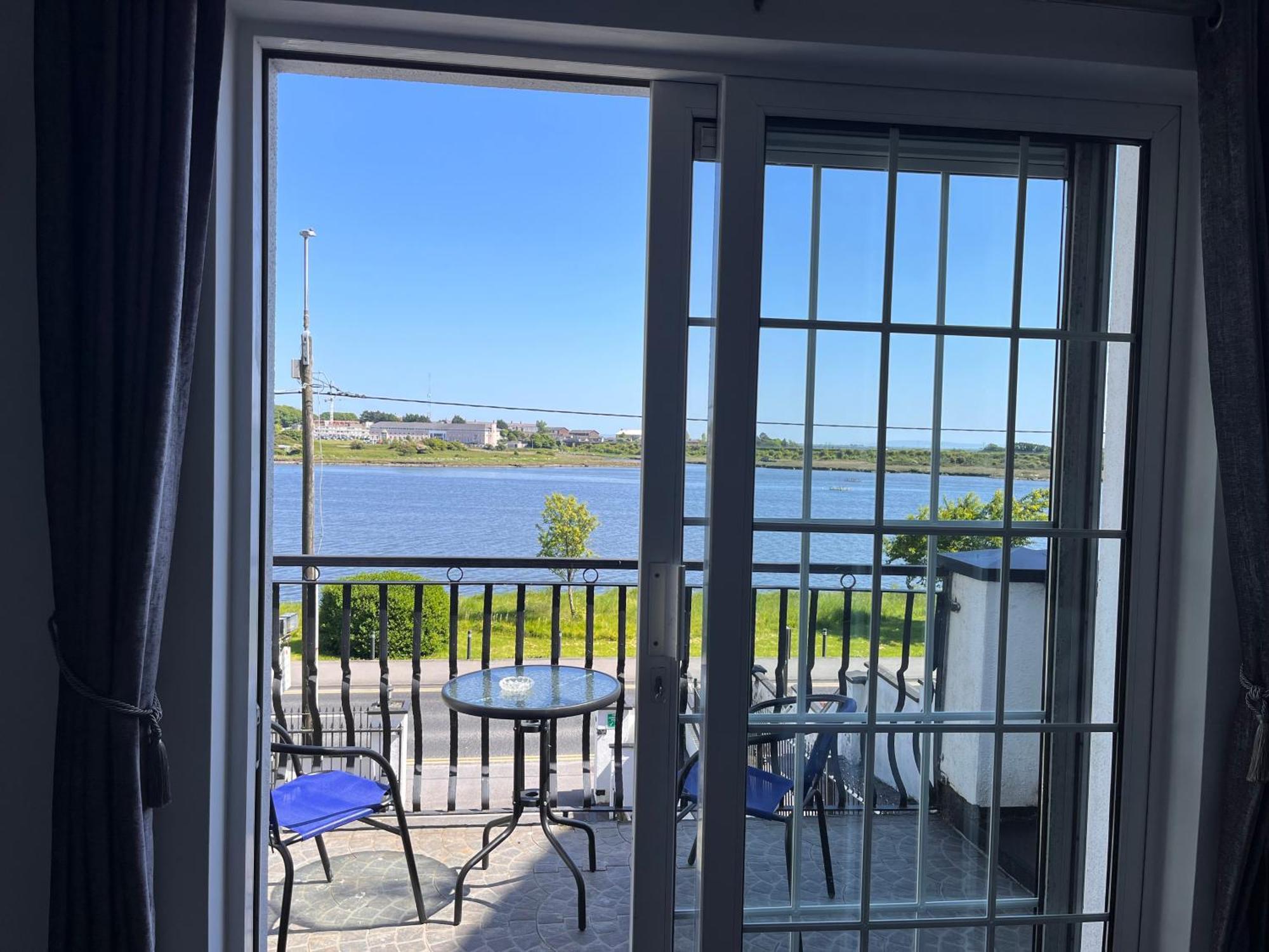The Light House Hotel Galway Kamer foto